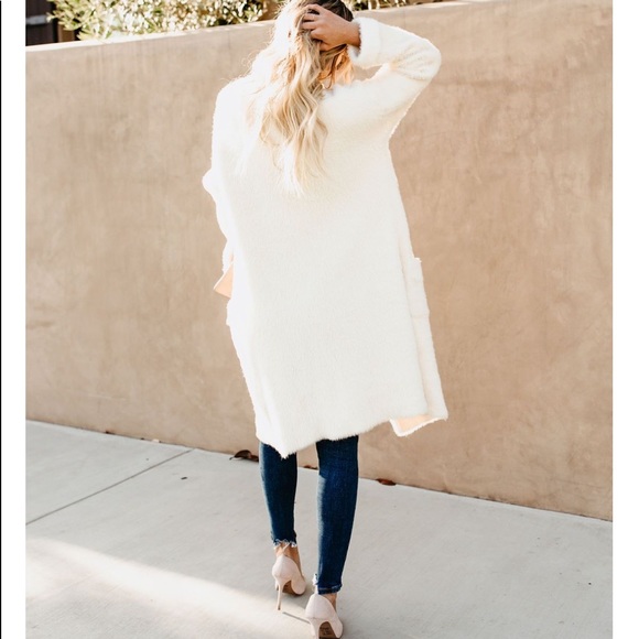 KRISTINE Fuzzy Oversized Long Cardigan - Picture 6 of 8